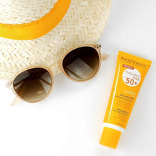Load image into Gallery viewer, Photoderm Aqua Fluide SPF 50+ Neutre 40ml